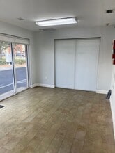 13850 SW 143rd Ct, Miami, FL à louer Photo intérieure– Image 2 sur 6