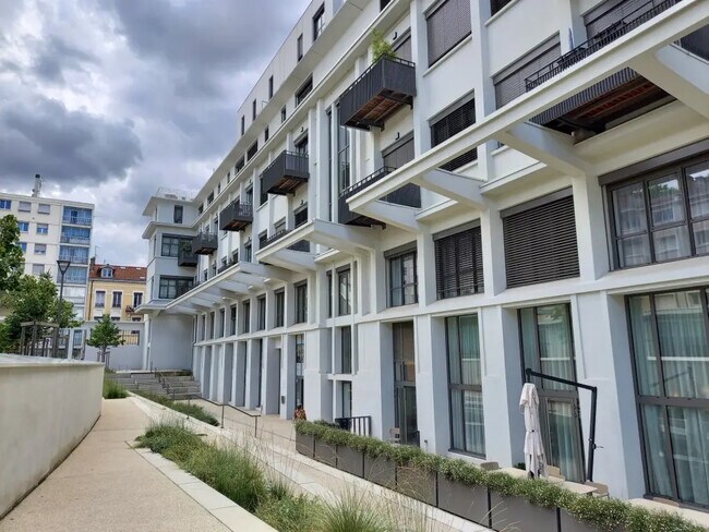 Plus de détails pour Bureau à louer