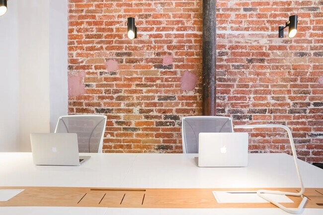 Plus de détails pour 33 Rue Truffaut, Paris - Coworking à louer