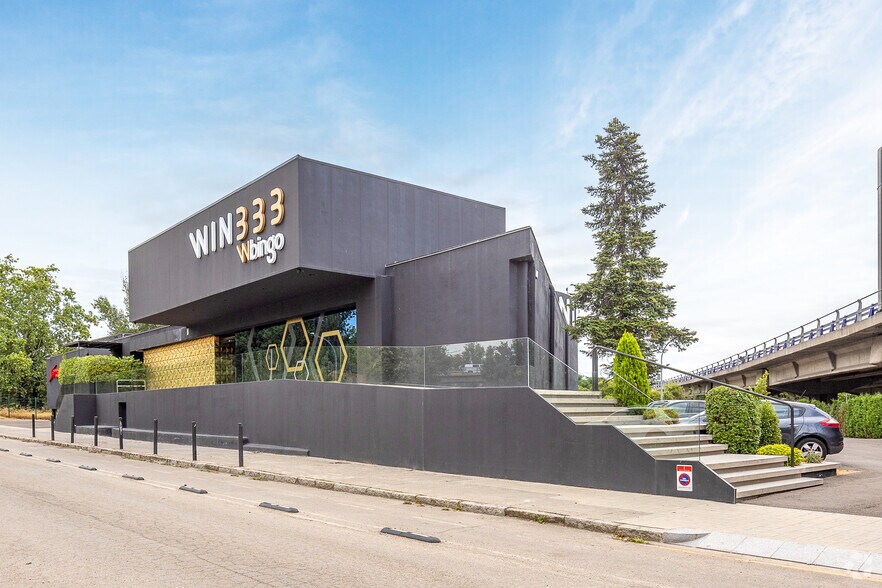 Local commercial dans Mollet del Vallès, Barcelona à louer - Photo de l’immeuble – Image 1 sur 3