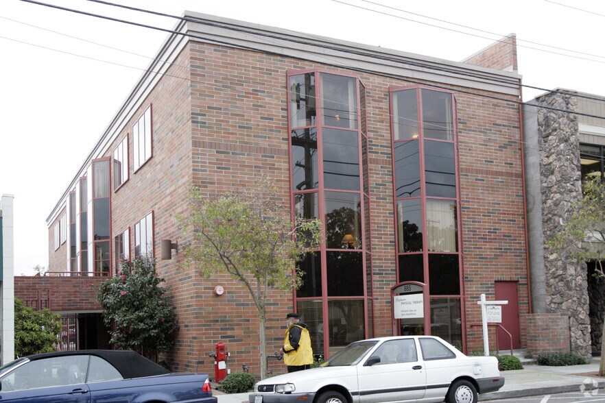 885 Oak Grove Ave, Menlo Park, CA à louer - Photo de l’immeuble – Image 2 sur 5