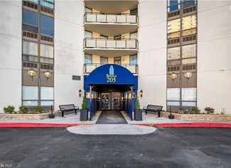 Plus de détails pour 205 E Joppa Rd, Towson, MD - Logement à vendre