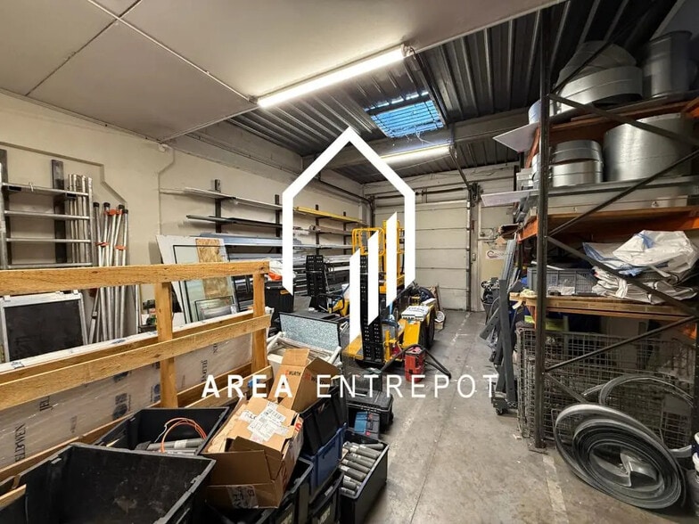 Local d’activités dans Vitrolles à louer - Photo intérieure – Image 1 sur 6