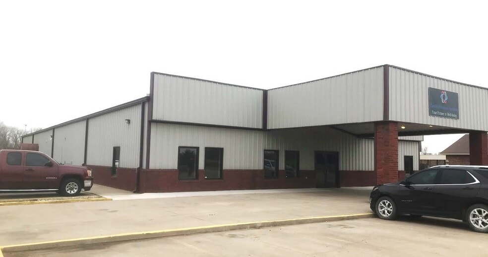 1104 E Central Blvd, Anadarko, OK à vendre - Photo principale – Image 1 sur 7