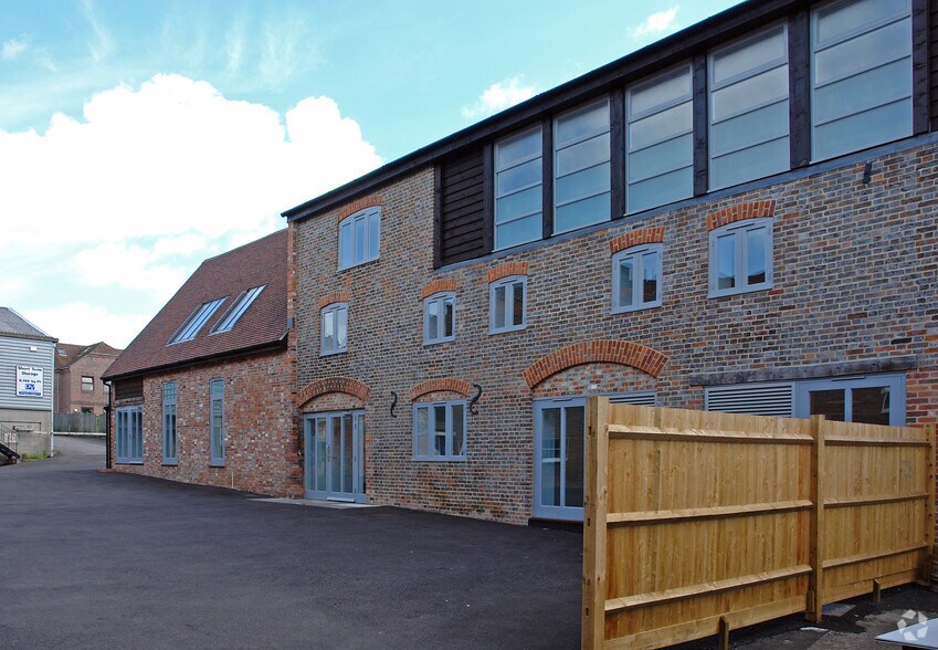 The Broadway, Newbury à louer - Photo de l’immeuble – Image 3 sur 12