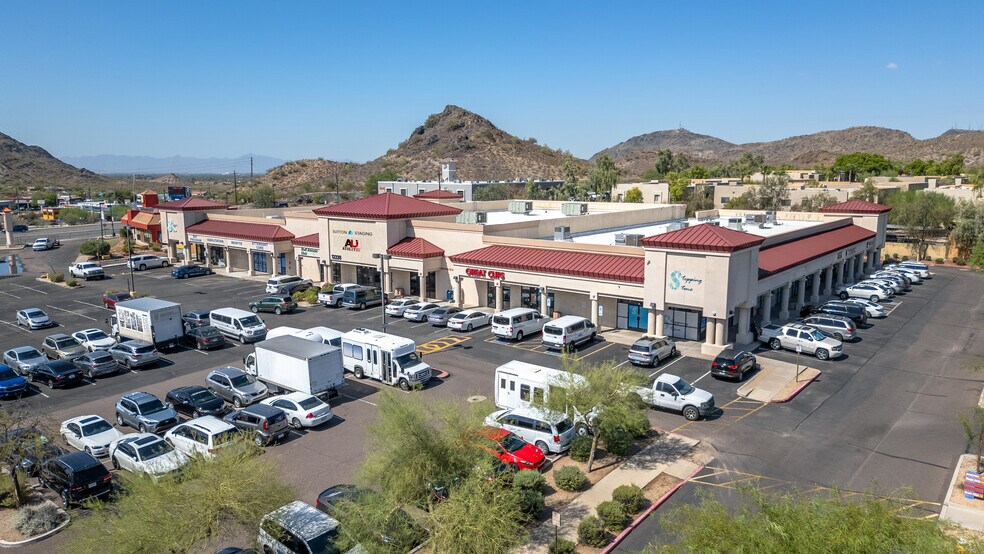 12228 N Cave Creek Rd, Phoenix, AZ à louer - Photo de l’immeuble – Image 1 sur 7