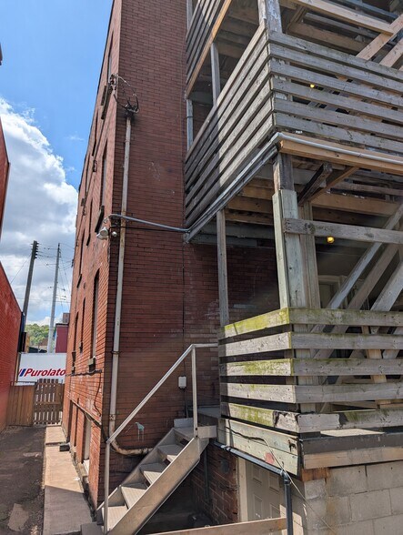 959 Main St E, Hamilton, ON à vendre - Photo de l’immeuble – Image 2 sur 9
