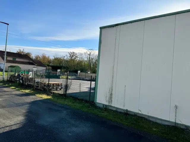 Local d'activités dans Corcelles-en-Beaujolais à vendre - Photo de l’immeuble – Image 3 sur 4