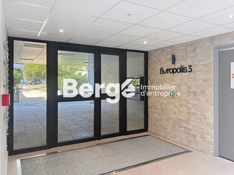 Bureau dans Valbonne à louer - Photo de l’immeuble – Image 2 sur 6