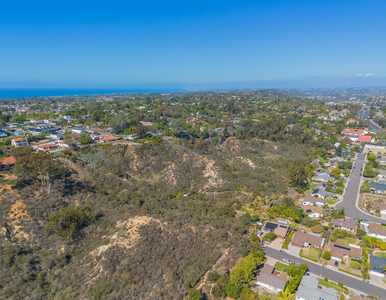 0 Crest Dr, Encinitas, CA à vendre - Photo de l’immeuble – Image 3 sur 18