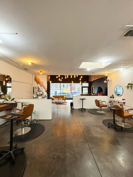 537 SW 12th Ave, Portland, OR à louer - Photo intérieure – Image 2 sur 7