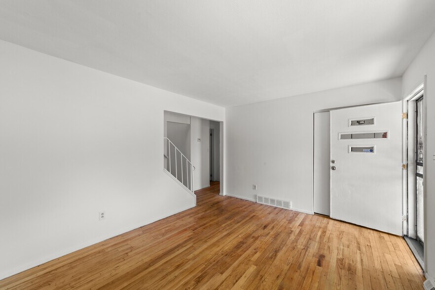 14 Property Portfolio | Cleveland SFRs portefeuille de 14 biens à vendre sur LoopNet.fr - Photo de l’immeuble – Image 2 sur 86