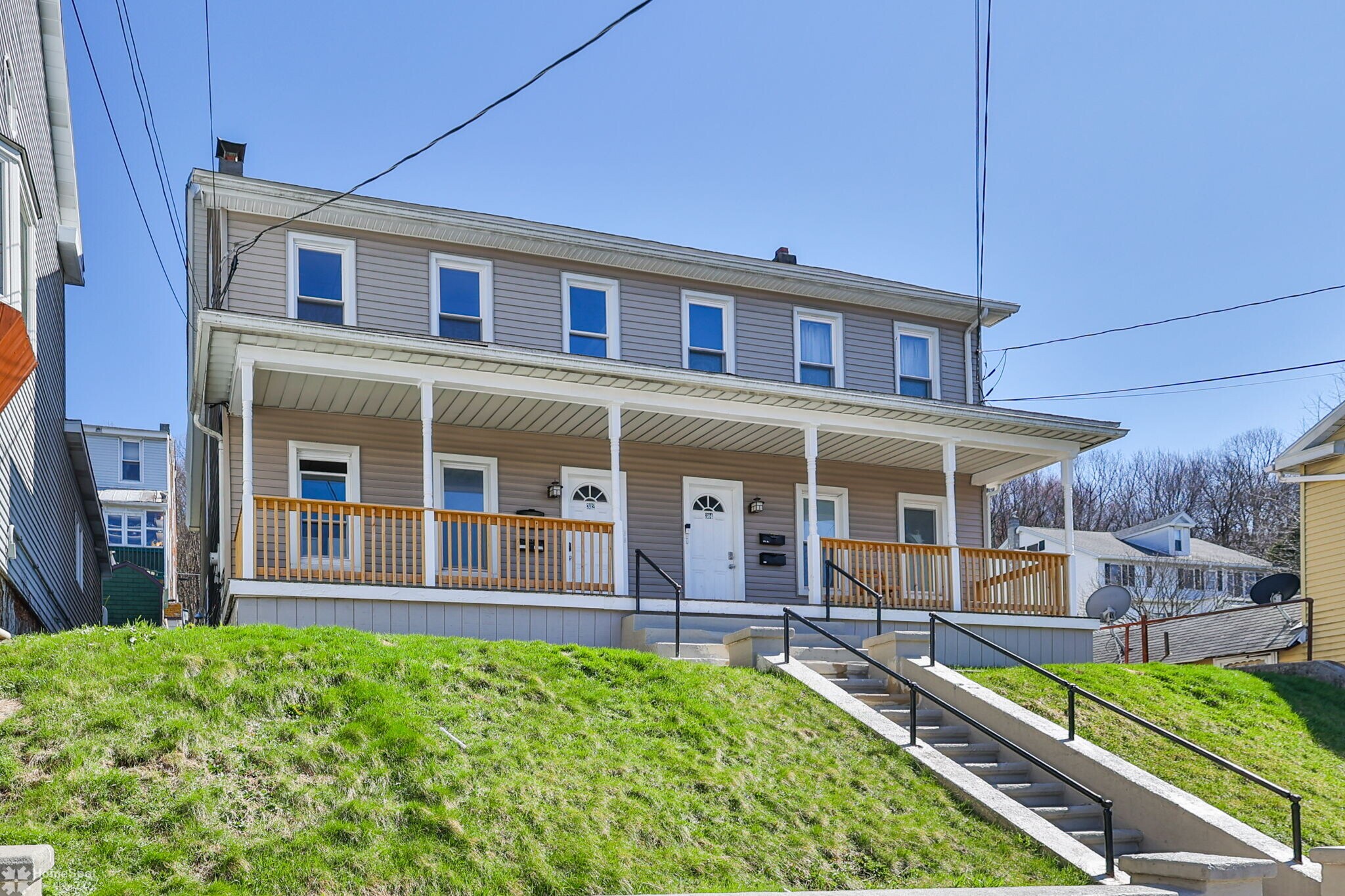 302 W Abbott St, Lansford, PA à vendre Photo principale– Image 1 sur 137