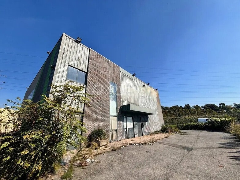 Bureau dans Créteil à vendre - Photo de l’immeuble – Image 1 sur 7