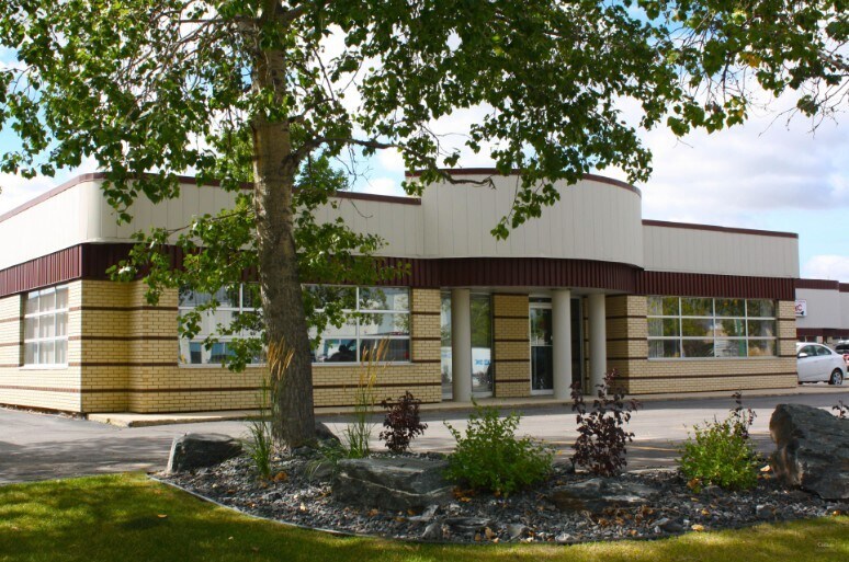 62 Scurfield Blvd, Winnipeg, MB à louer - Photo de l’immeuble – Image 3 sur 5
