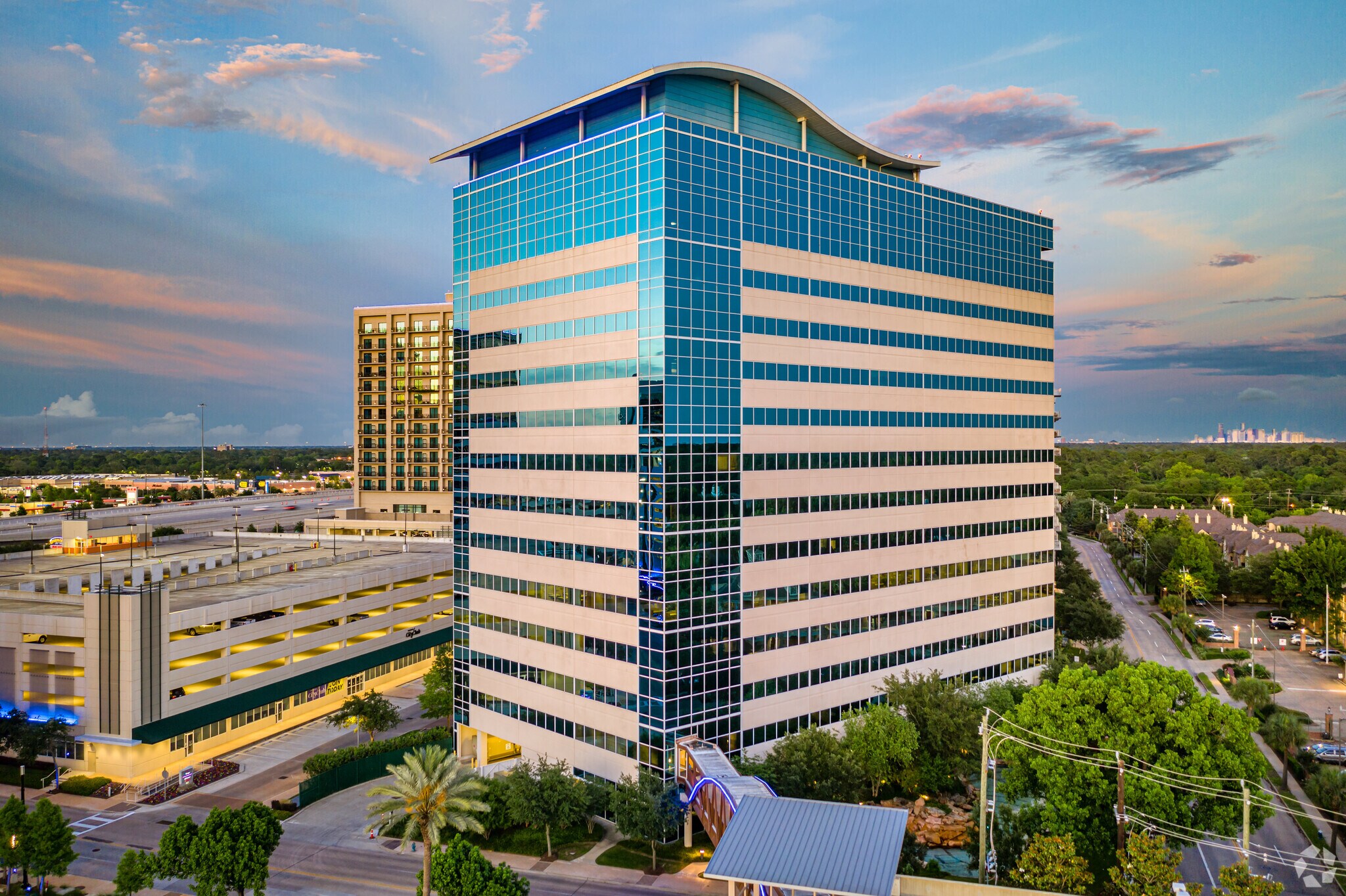 920 Memorial City Way, Houston, TX à louer Photo principale– Image 1 sur 4