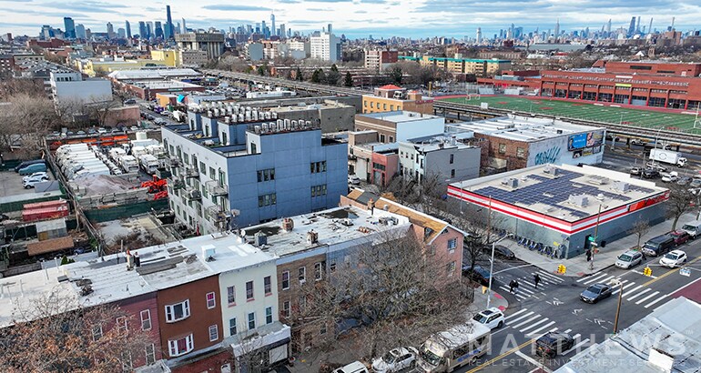 72A Utica Ave, Brooklyn, NY à louer - Photo de l’immeuble – Image 2 sur 5