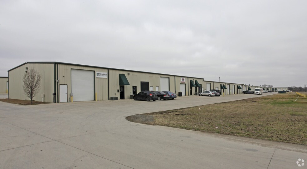 1150 Blue Mount Rd W, Fort Worth, TX à louer - Photo de l’immeuble – Image 2 sur 5