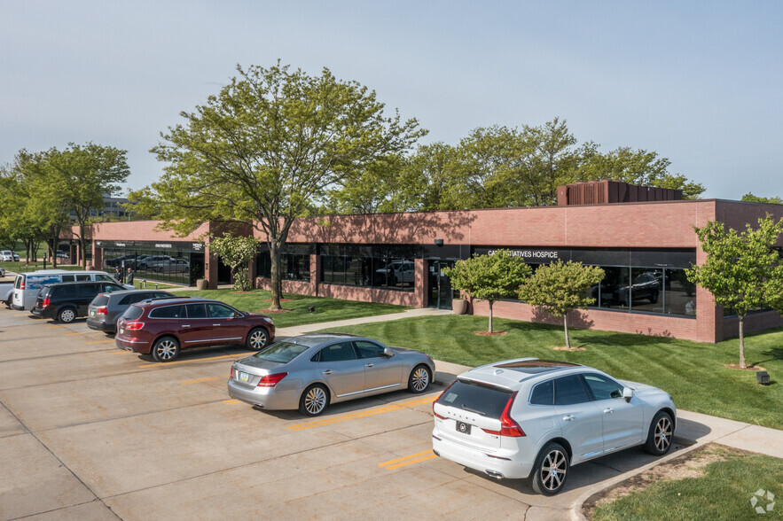 7065 Vista Dr, West Des Moines, IA à louer - Photo de l’immeuble – Image 2 sur 8