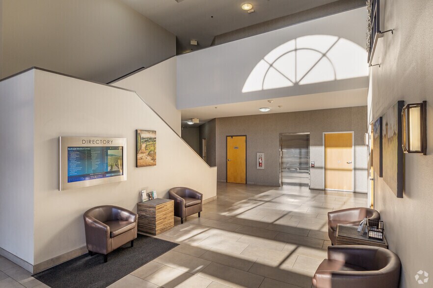 44274 George Cushman Ct, Temecula, CA à louer - Hall d’entrée – Image 2 sur 5