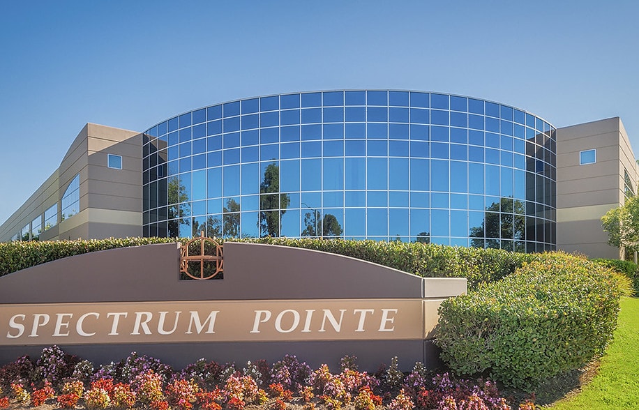 23 Spectrum Pointe Dr, Lake Forest, CA à louer - Photo principale – Image 1 sur 14