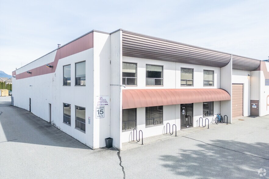 19473 Fraser Way, Pitt Meadows, BC à louer - Photo de l’immeuble – Image 2 sur 3