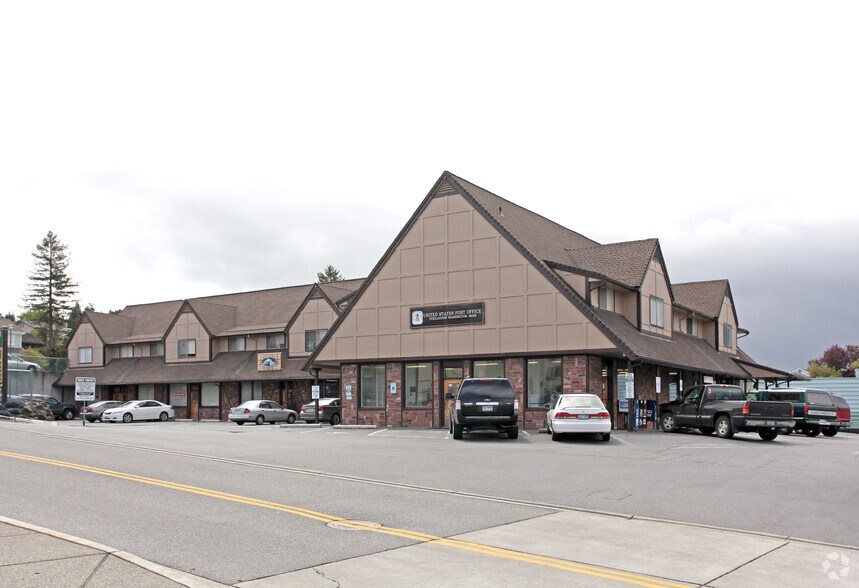 206-218 Wilkes St, Steilacoom, WA à louer - Photo principale – Image 1 sur 4