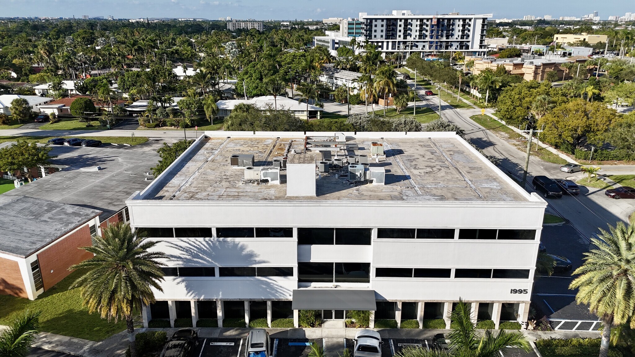 1995 E Oakland Park Blvd, Fort Lauderdale, FL à vendre Photo de l’immeuble– Image 1 sur 4