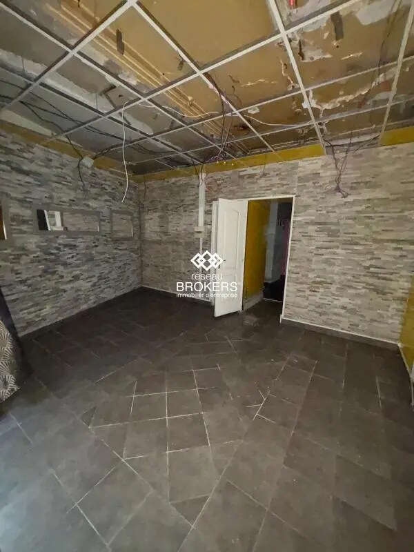 Plus de détails pour Local commercial à louer