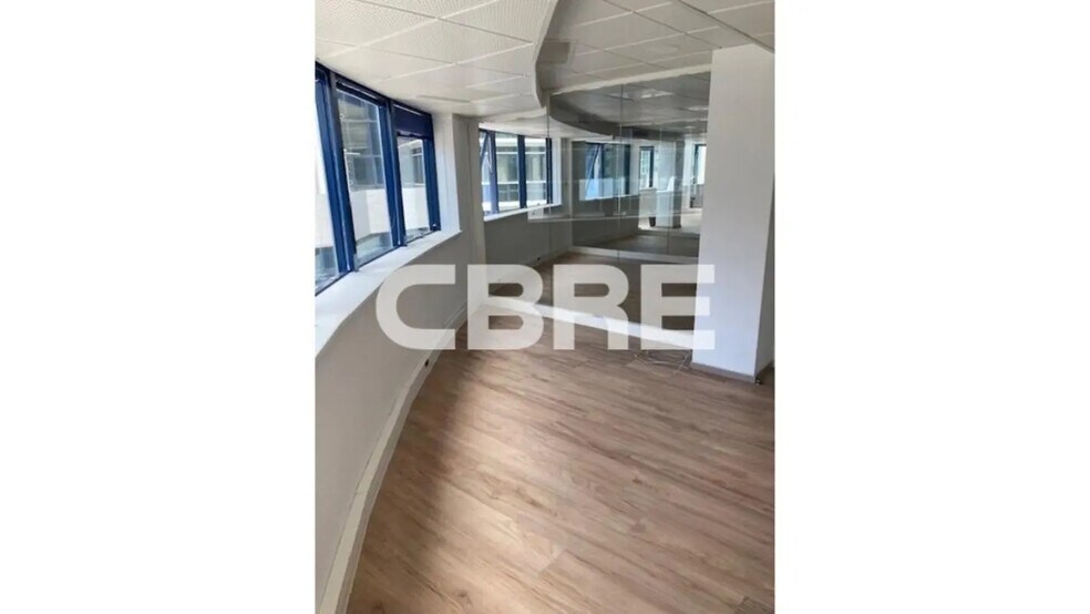 Bureau dans Nice à louer - Photo de l’immeuble – Image 1 sur 18