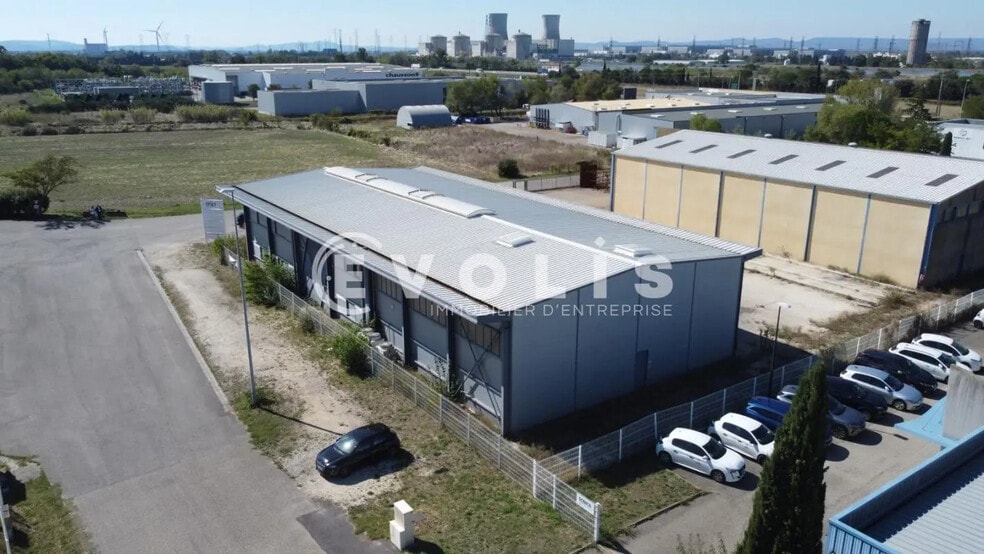 Local d’activités dans Saint-Paul-Trois-Châteaux à louer - Aérien – Image 3 sur 11