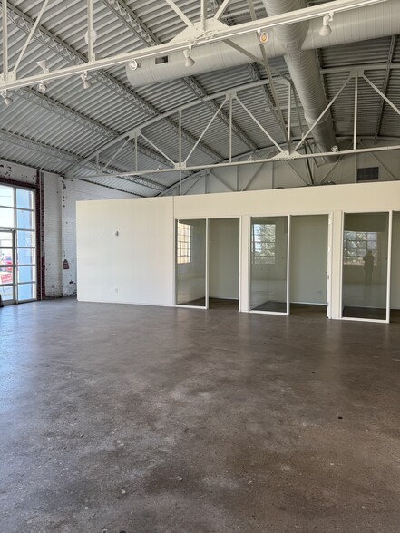 124 NW 12th St, Oklahoma City, OK à louer - Photo de l’immeuble – Image 3 sur 15