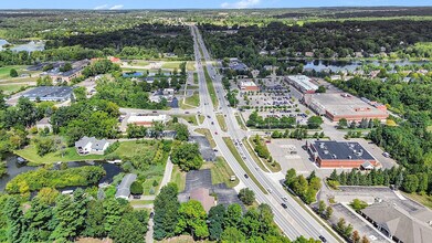 425 N Park Blvd, Lake Orion, MI - VUE AÉRIENNE vue de carte - Image1