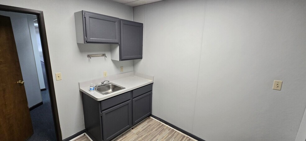 207-209 S Main St, Bellefontaine, OH à louer - Photo intérieure – Image 2 sur 6