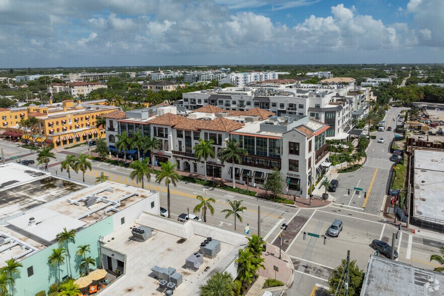 601 E Atlantic Ave, Delray Beach, FL à louer - Photo de l’immeuble – Image 3 sur 5