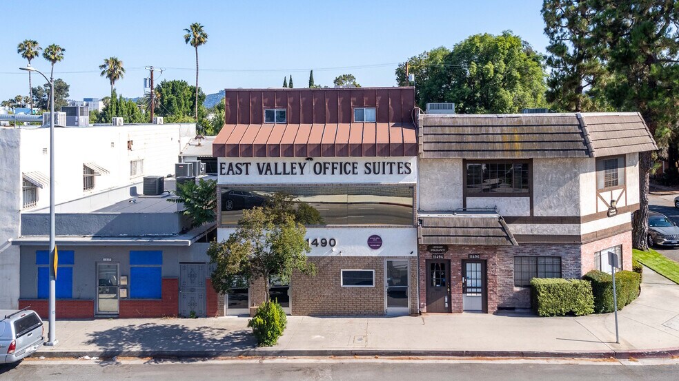 11490 Burbank Blvd, North Hollywood, CA à vendre - Photo de l’immeuble – Image 1 sur 17