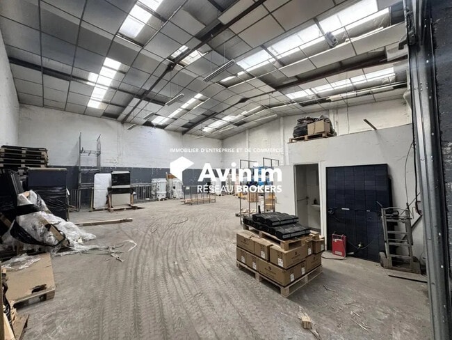 Plus de détails pour Industriel/Logistique à louer