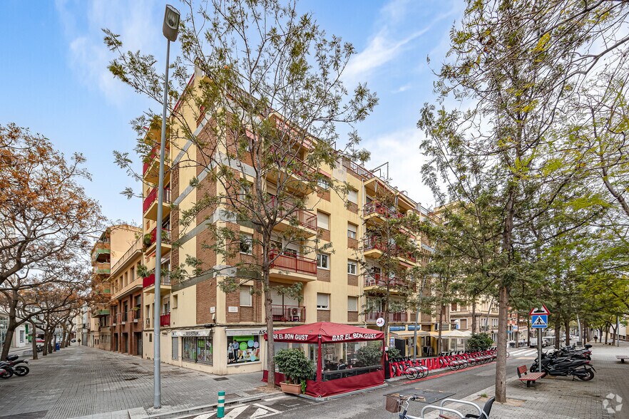 Carrer de Joaquim Molins, 2, Barcelone, Barcelona à louer - Photo de l’immeuble – Image 2 sur 2