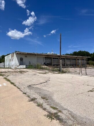 Plus de détails pour 1306 I-35 Interstate Frontage 76240, Gainesville, TX - Local d’activités à vendre