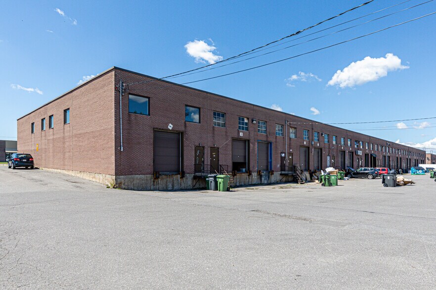 1055-1083 Rue Bégin, Montréal, QC à louer - Photo de l’immeuble – Image 2 sur 12