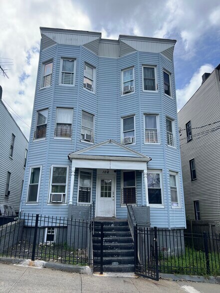 106 Ash St, Yonkers, NY à vendre - Photo de l’immeuble – Image 2 sur 2