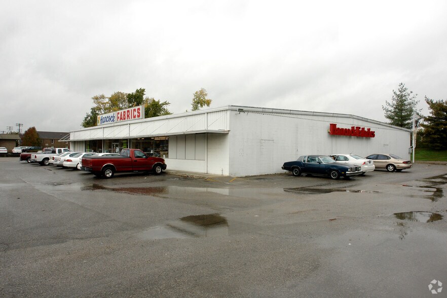 523 E Lewis And Clark Pky, Clarksville, IN à louer - Photo principale – Image 1 sur 3