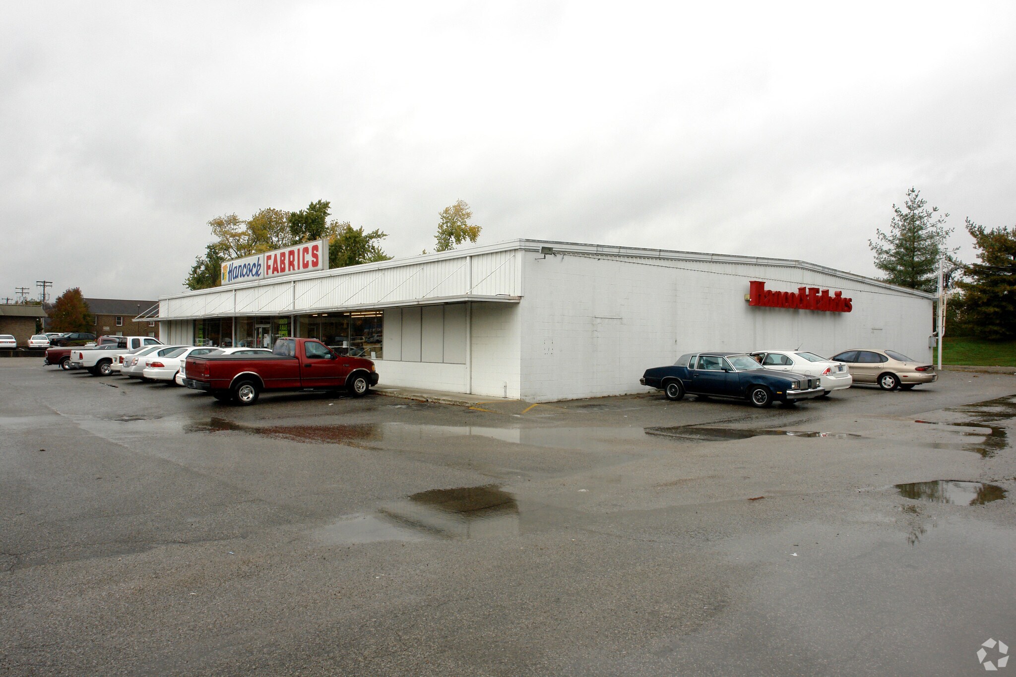 523 E Lewis And Clark Pky, Clarksville, IN à louer Photo principale– Image 1 sur 4