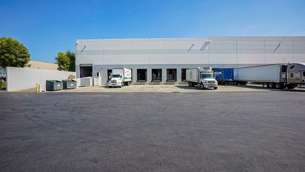 7125-7185 Rosemead Blvd, Pico Rivera, CA à louer - Photo de l’immeuble – Image 2 sur 6