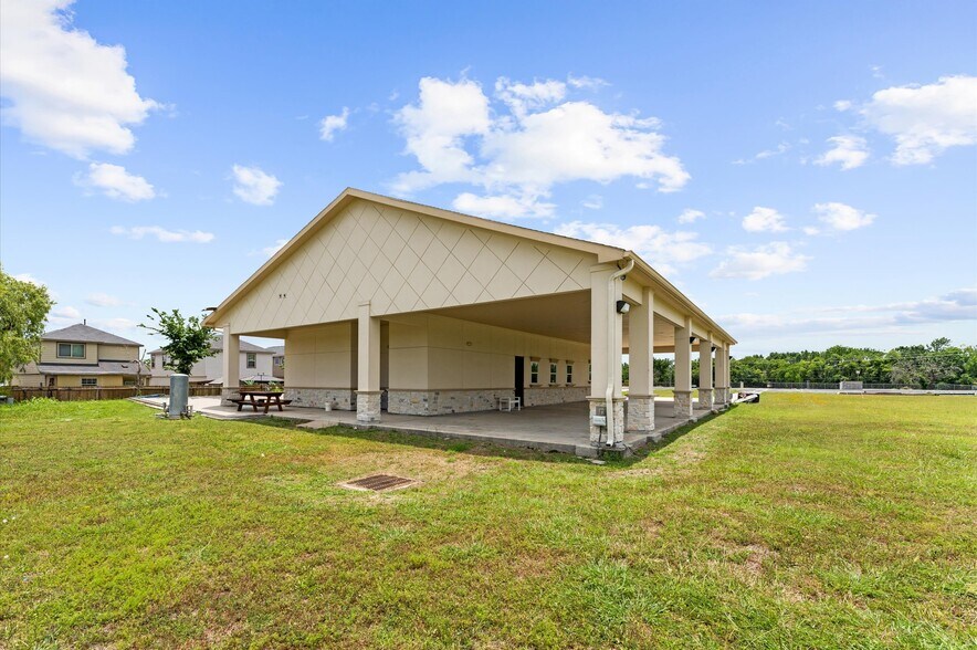 5153 Almeda Genoa Rd, Houston, TX à louer - Photo de l’immeuble – Image 2 sur 25