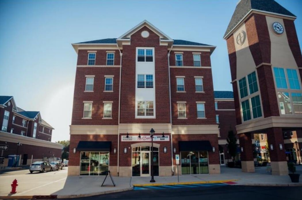 100 Campus Town Cir, Ewing, NJ à louer Photo de l’immeuble– Image 1 sur 2