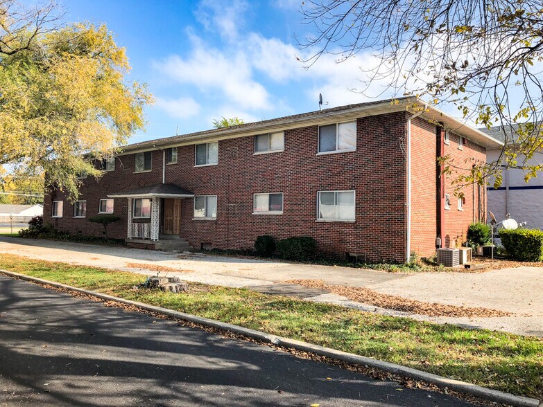 10608 Lincoln Trl, Fairview Heights, IL à vendre - Photo de l’immeuble – Image 1 sur 3