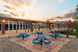 2727 N Cascade Ave, Colorado Springs, CO à louer Photo intérieure– Image 2 sur 8