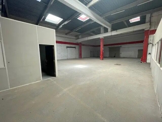 Industriel/Logistique dans Vitrolles à louer - Photo de l’immeuble – Image 1 sur 5