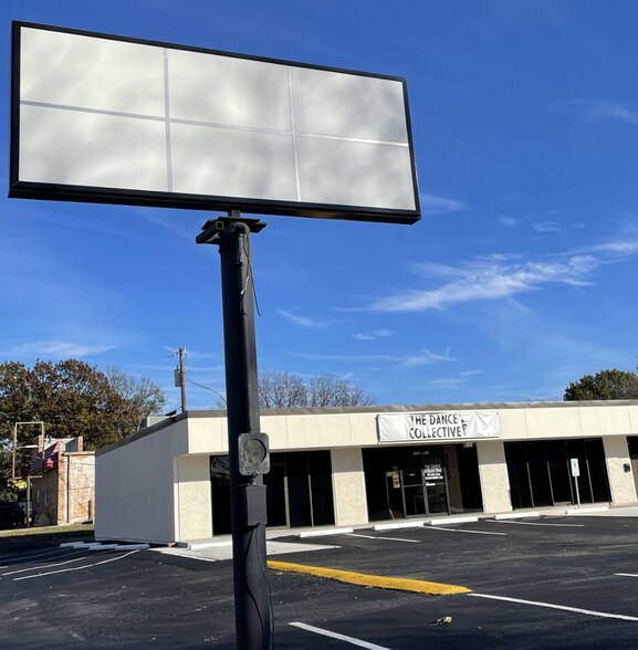 1600 W Louisiana St, McKinney, TX à vendre - Photo de l’immeuble – Image 2 sur 3